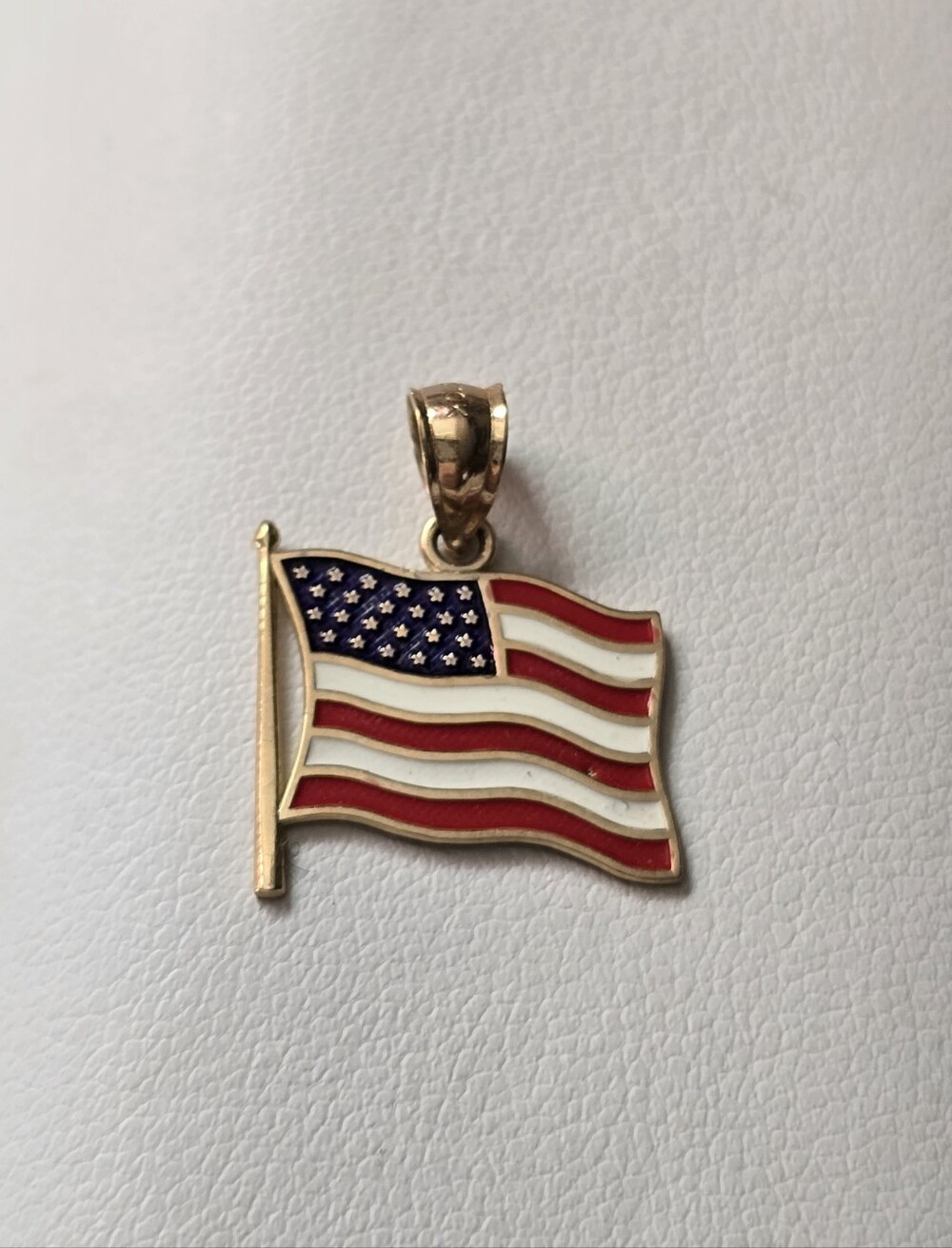 10k yellow gold RCI USA America enamel red white blue stars flag pendant charm
